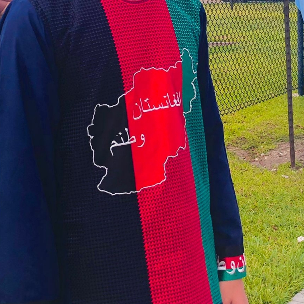 Shirt 👕 - Picture 3 of 4